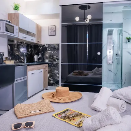 Gailas Luxury Mantouki