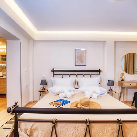 Gailas Luxury Mantouki