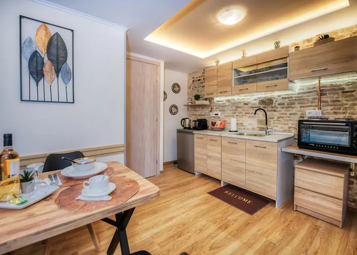 Gailas Luxury Mantouki